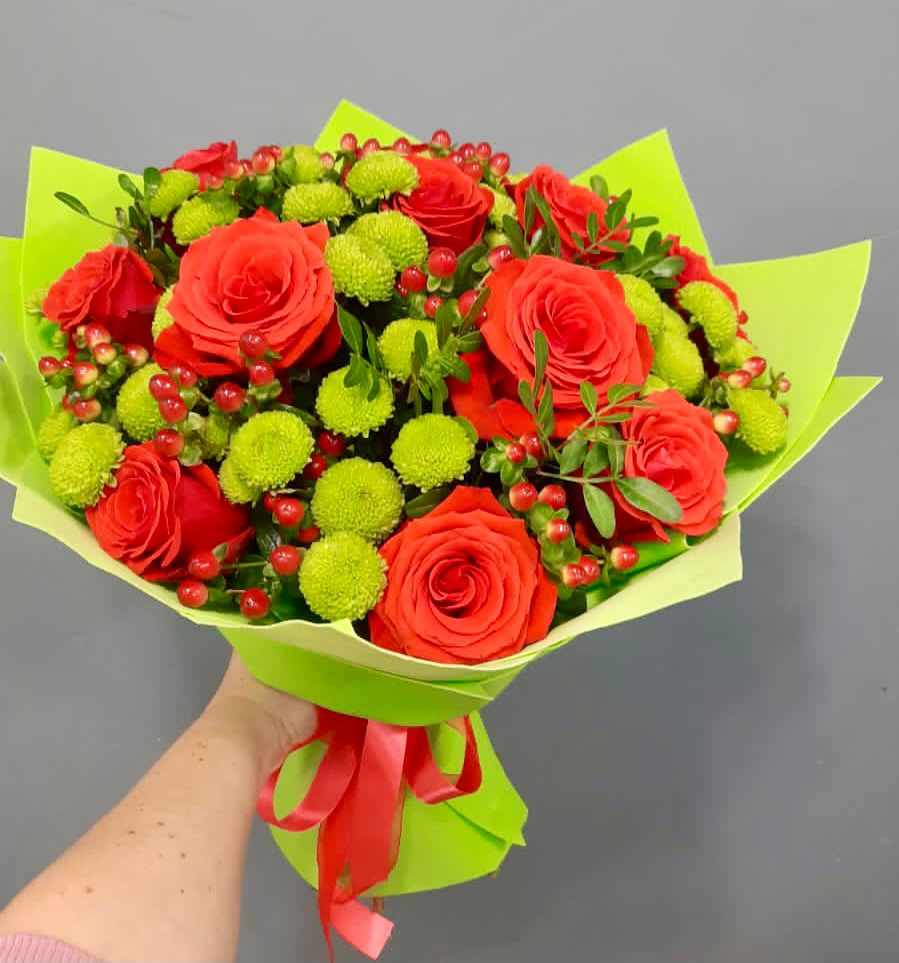 Букет цветов из: Хризантемы и Розы в Малой Дубне