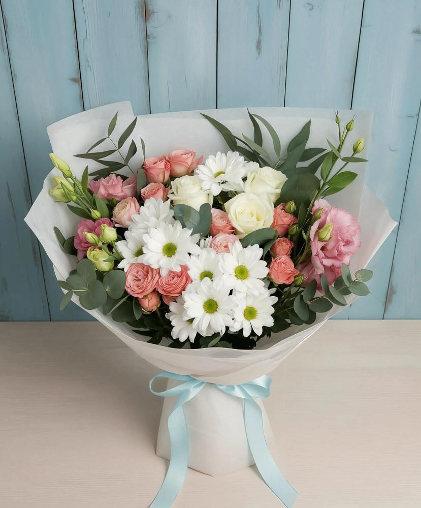 Букет цветов из: Розы, Лизиантусы и Хризантемы в Малой Дубне