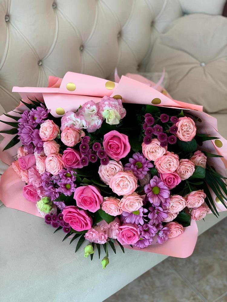 Букет цветов из: Хризантемы, Розы и Лизиантусы в Малой Дубне