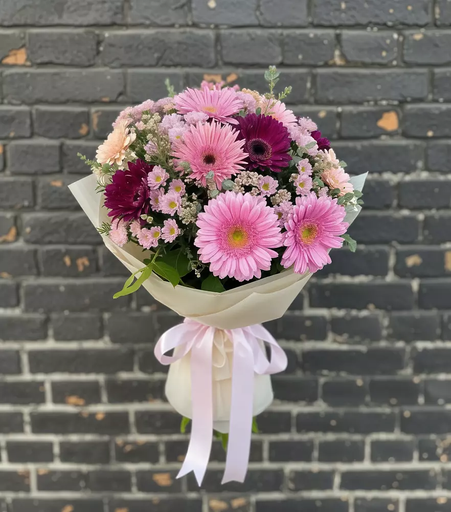 Букет цветов из: Герберы и Хризантемы в Малой Дубне