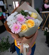 Букет цветов из:  Герберы, Розы и Хризантемы в Малой Дубне