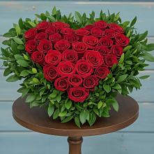 Цветочная композиция из Розы в виде сердца в Малой Дубне