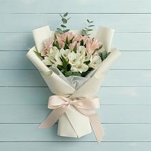 Букет цветов из:  Альстромерии #REPLACE_PRED# Малой Дубне