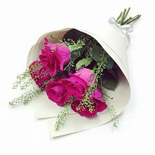 Букет цветов из:  Розы в Малой Дубне