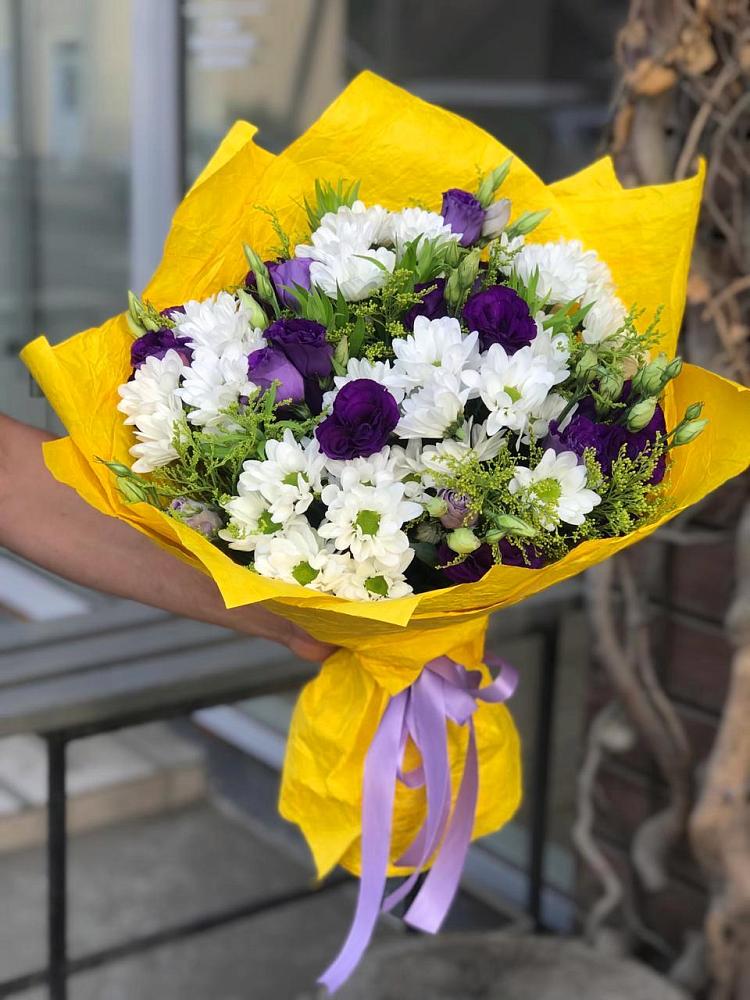 Букет цветов из: Ирисы, Хризантемы и Ромашки в Малой Дубне