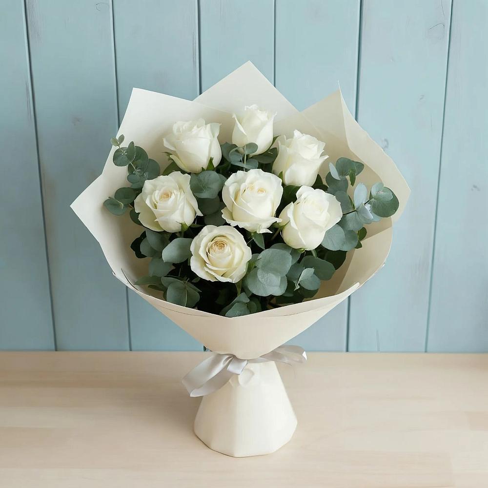 Букет Белые розы в Эвкалипте в Малой Дубне