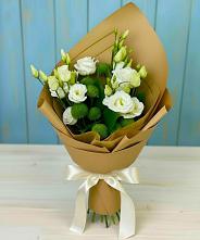 Букет цветов из:  Хризантемы и Лизиантусы #REPLACE_PRED# Малой Дубне