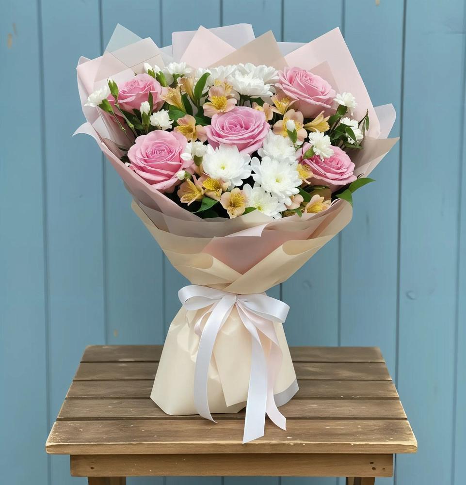 Букет цветов из: Гвоздики, Орхидеи и Розы в Малой Дубне