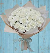 Букет цветов из:  Гвоздики в Малой Дубне