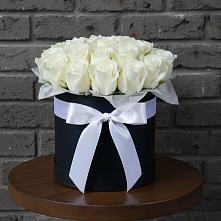 Цветочная композиция из Розы в шляпной коробке в Малой Дубне