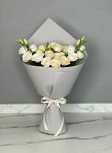 Букет цветов из:  Розы и Лизиантусы в Малой Дубне